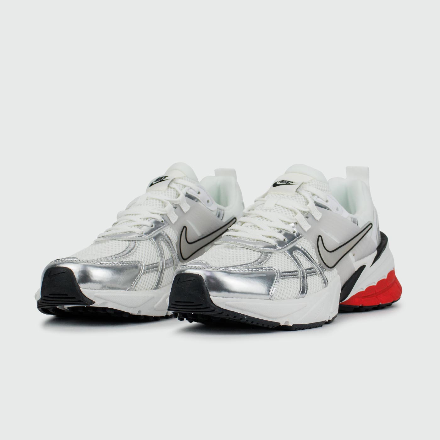 Кроссовки Nike V2K Run White Silver Red Кроссовки Nike V2K Run White Silver Red