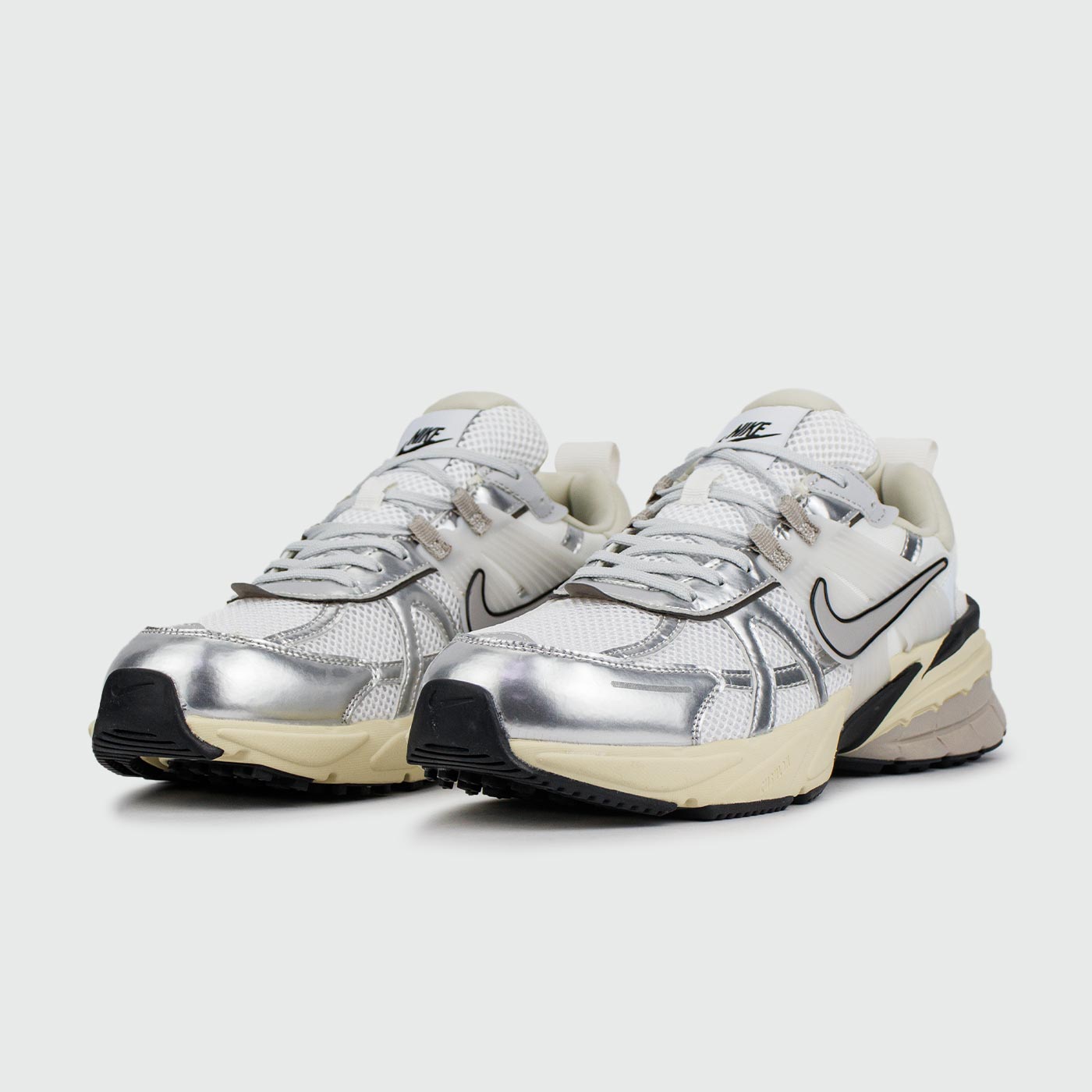 Кроссовки Nike V2K Run White Silver Beige Кроссовки Nike V2K Run White Silver Beige