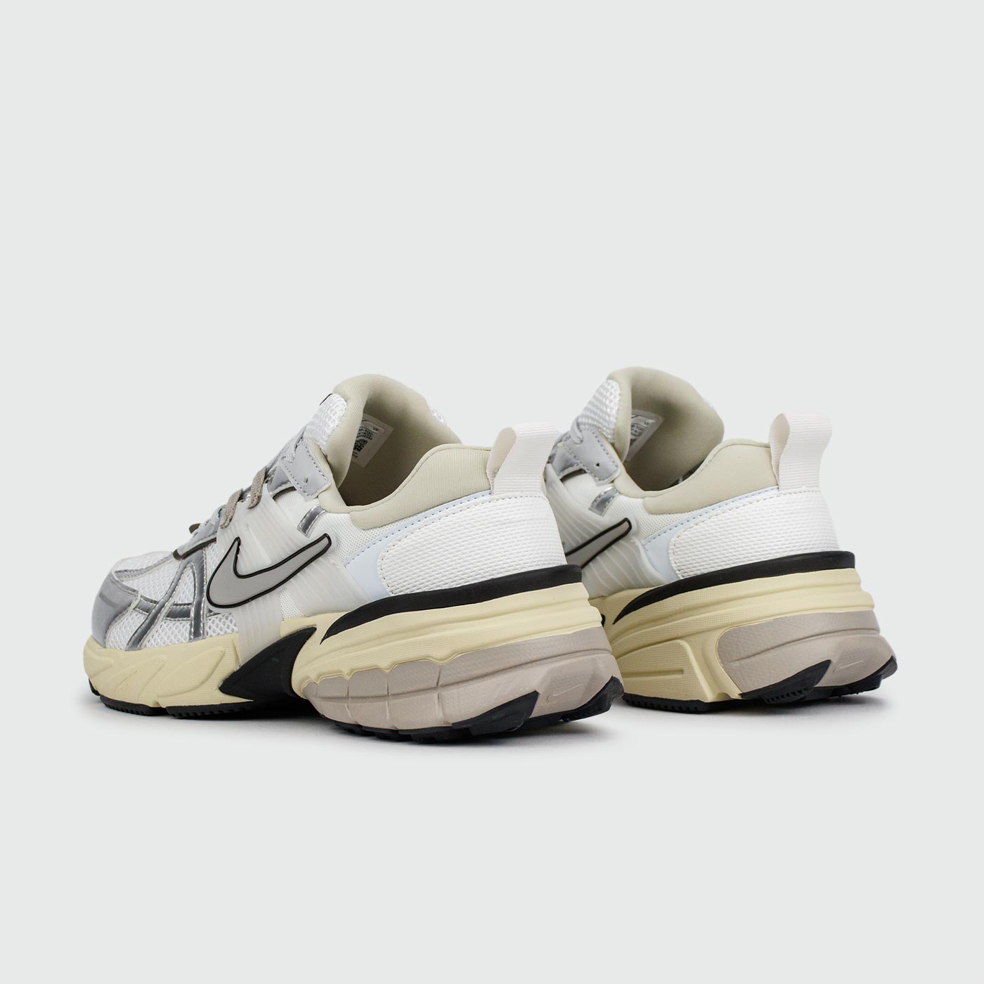 Кроссовки Nike V2K Run White Silver Beige Кроссовки Nike V2K Run White Silver Beige