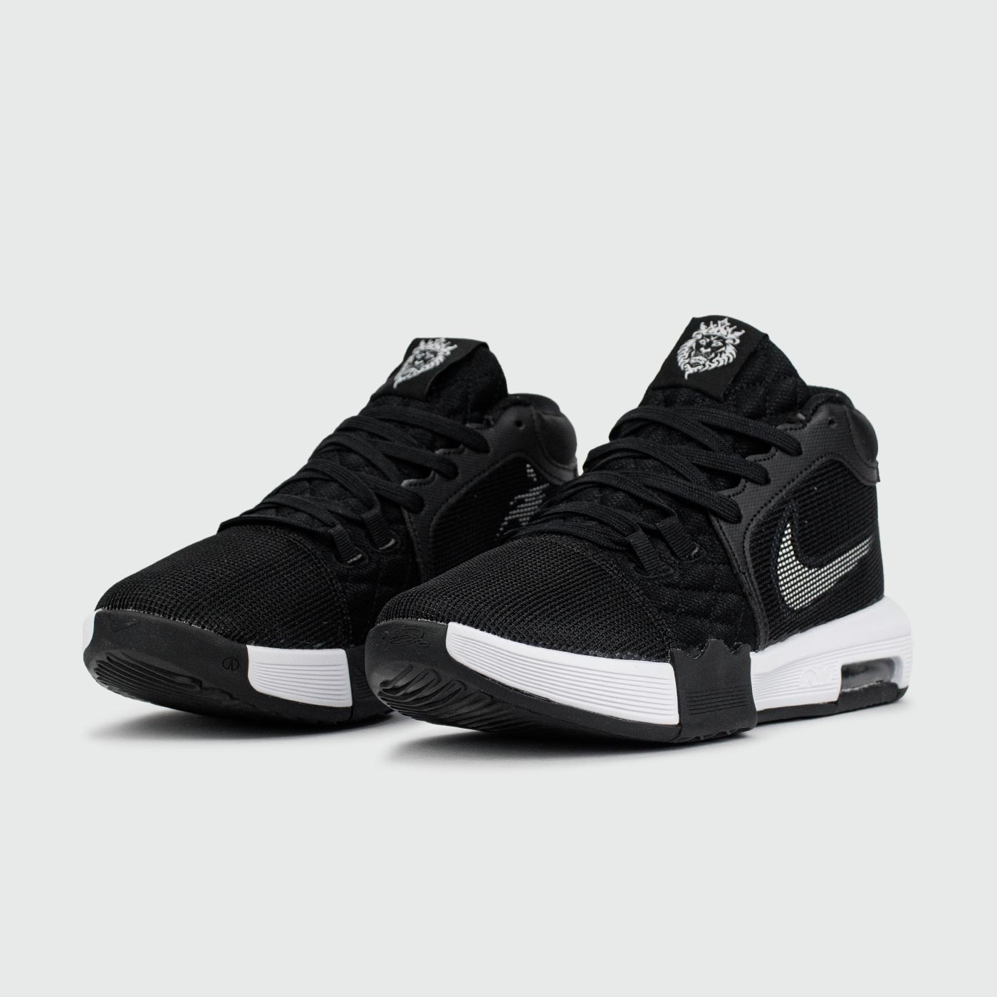 Кроссовки Nike LeBron Witness 8 Black White Кроссовки Nike LeBron Witness 8 Black White