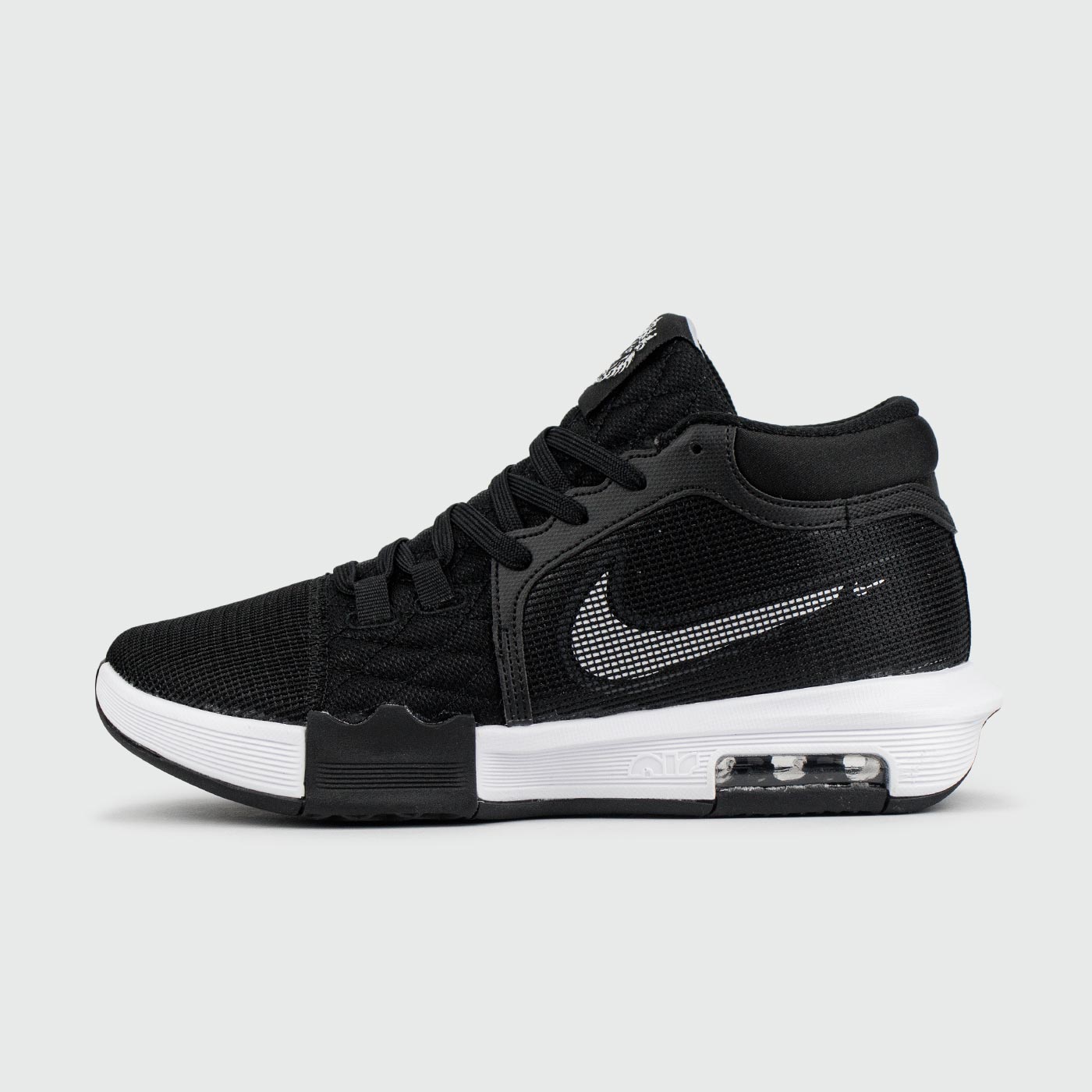Кроссовки Nike LeBron Witness 8 Black White Кроссовки Nike LeBron Witness 8 Black White