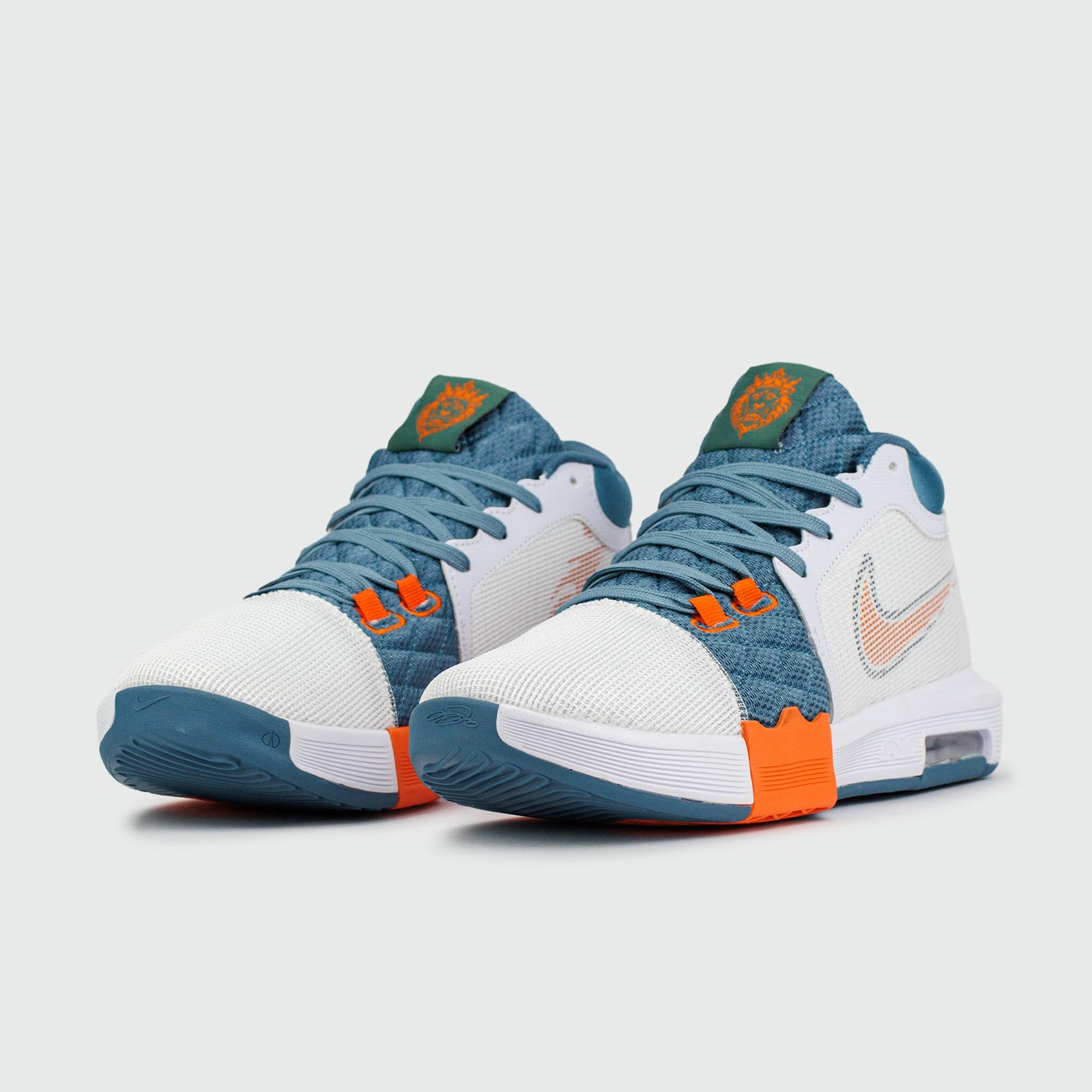 Кроссовки Nike LeBron Witness 8 White Blue Кроссовки Nike LeBron Witness 8 White Blue