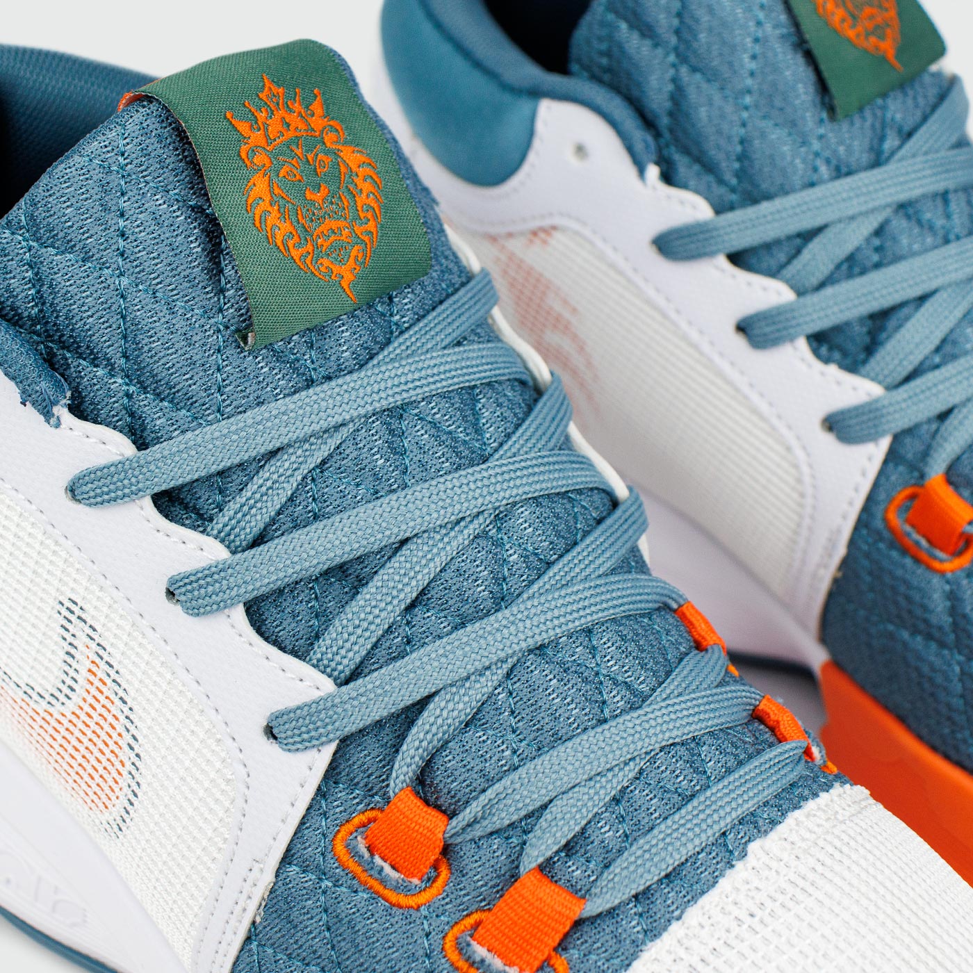 Кроссовки Nike LeBron Witness 8 White Blue Кроссовки Nike LeBron Witness 8 White Blue