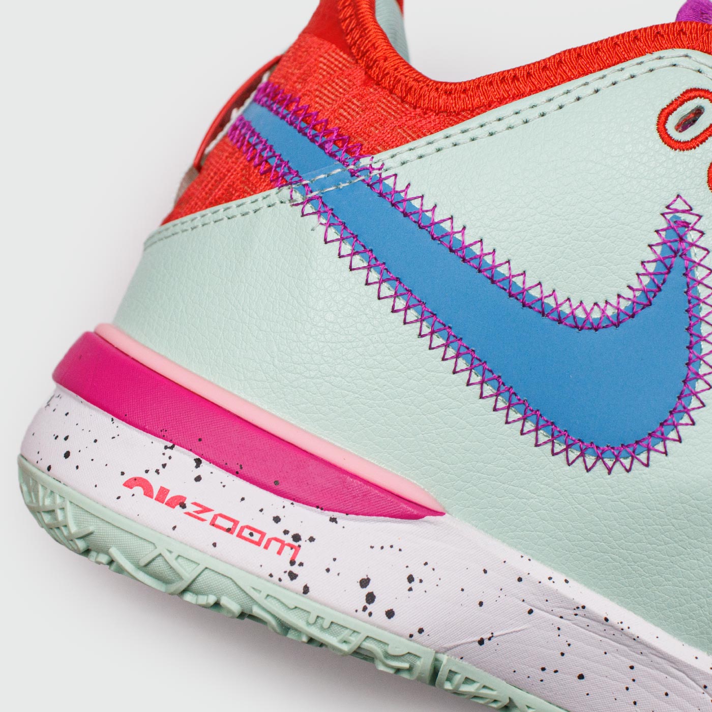 Кроссовки Zoom LeBron NXXT Gen EP Track Red Кроссовки Zoom LeBron NXXT Gen EP Track Red