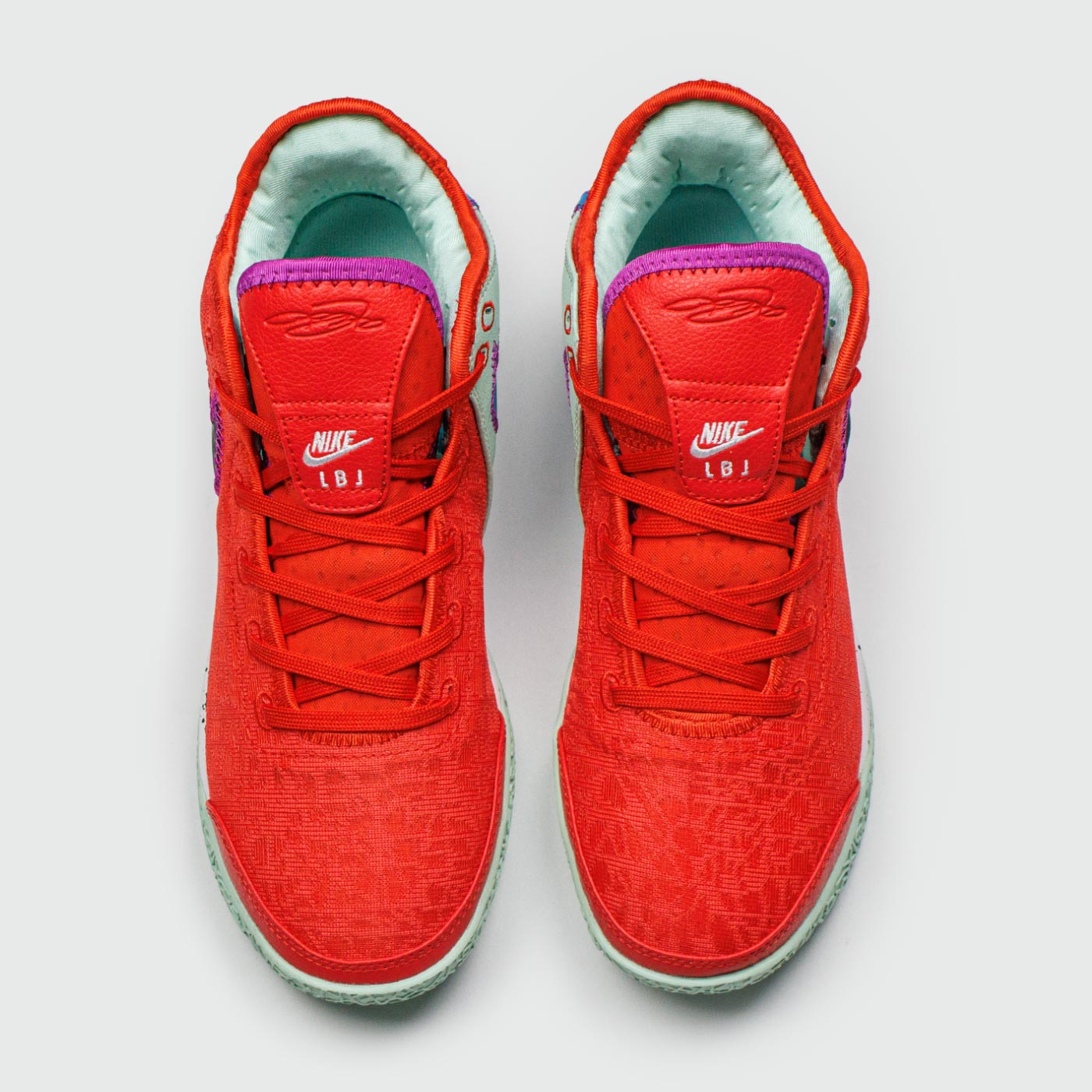 Кроссовки Zoom LeBron NXXT Gen EP Track Red Кроссовки Zoom LeBron NXXT Gen EP Track Red