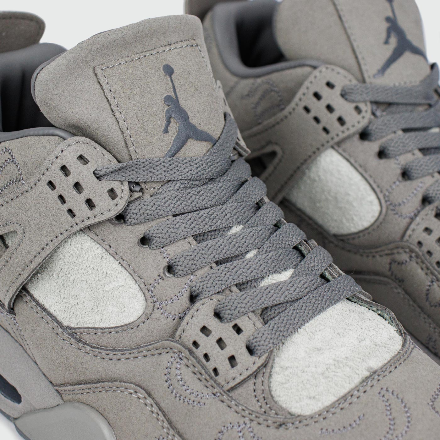 Кроссовки Nike Air Jordan 4 KAWS new Кроссовки Nike Air Jordan 4 KAWS new