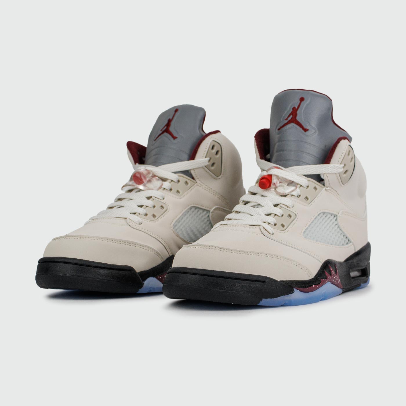 Кроссовки Nike Air Jordan 5 Beige Black Ftwr Кроссовки Nike Air Jordan 5 Beige Black Ftwr