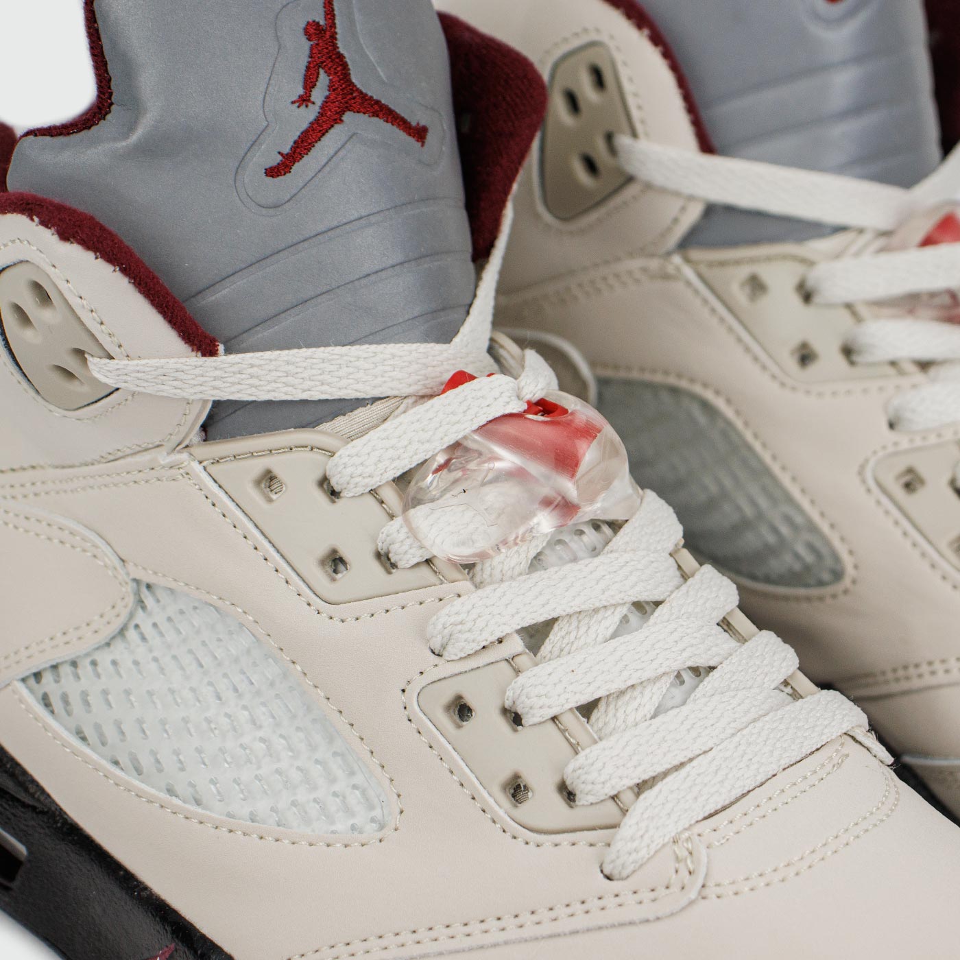 Кроссовки Nike Air Jordan 5 Beige Black Ftwr Кроссовки Nike Air Jordan 5 Beige Black Ftwr