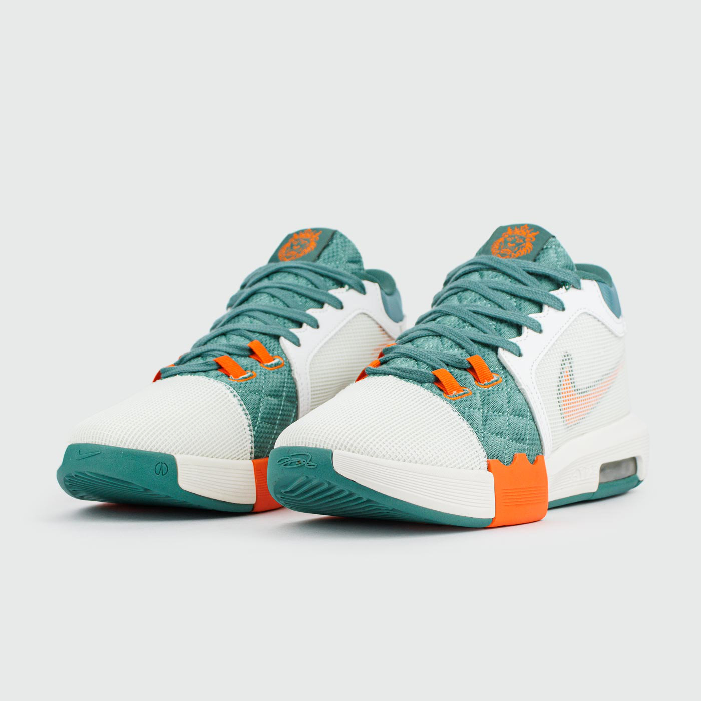 Кроссовки Nike LeBron Witness 8 White Green Кроссовки Nike LeBron Witness 8 White Green