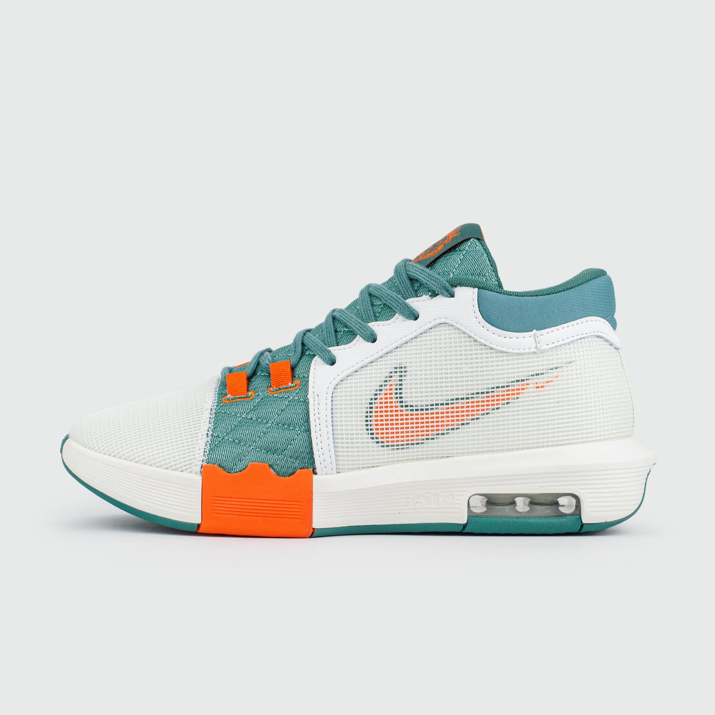 Кроссовки Nike LeBron Witness 8 White Green Кроссовки Nike LeBron Witness 8 White Green