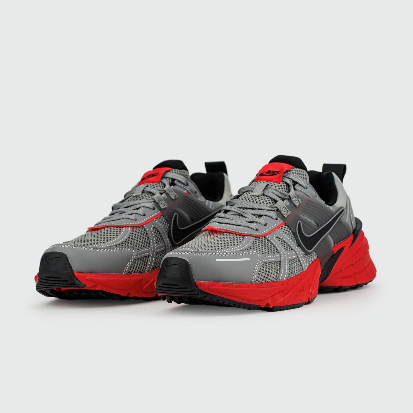 Кроссовки Nike V2K Run Grey / Red Кроссовки Nike V2K Run Grey / Red