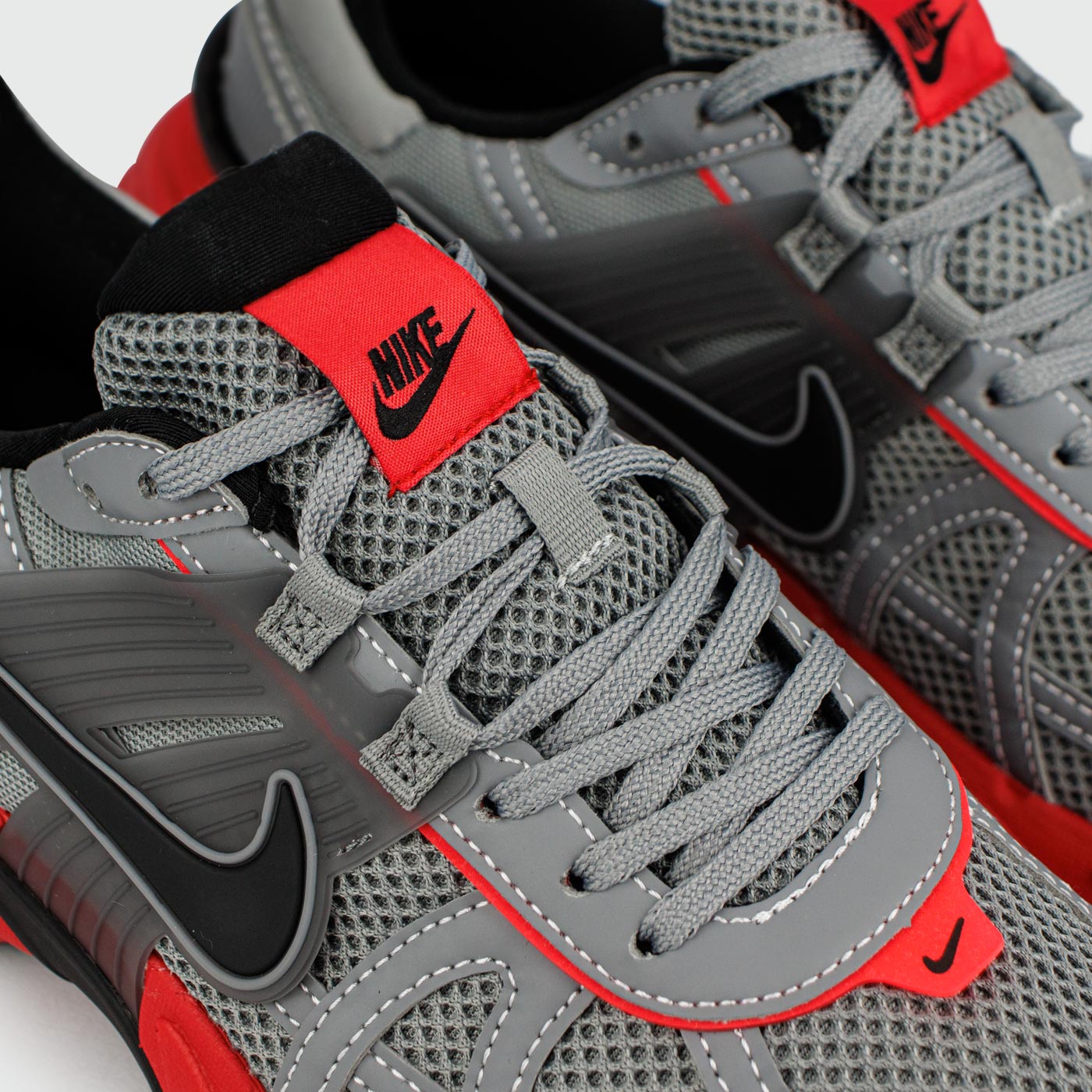 Кроссовки Nike V2K Run Grey / Red Кроссовки Nike V2K Run Grey / Red