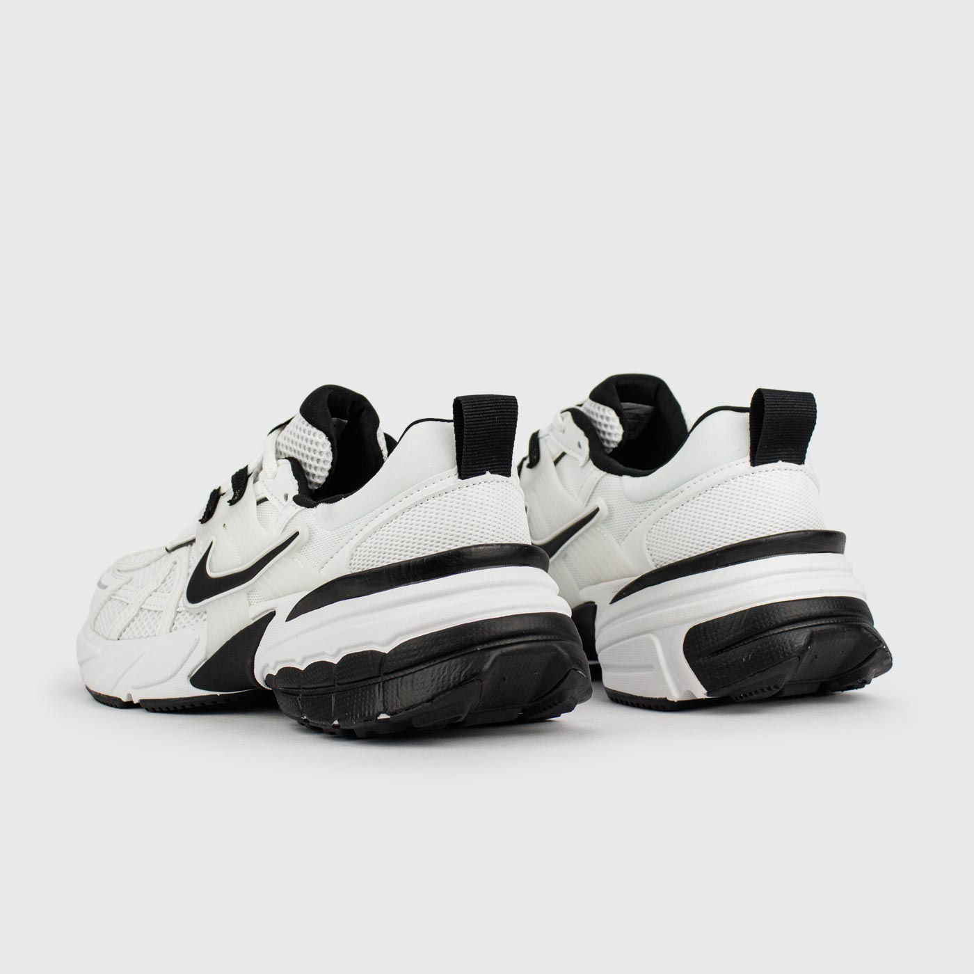 Кроссовки Nike V2K Run White Black Кроссовки Nike V2K Run White Black