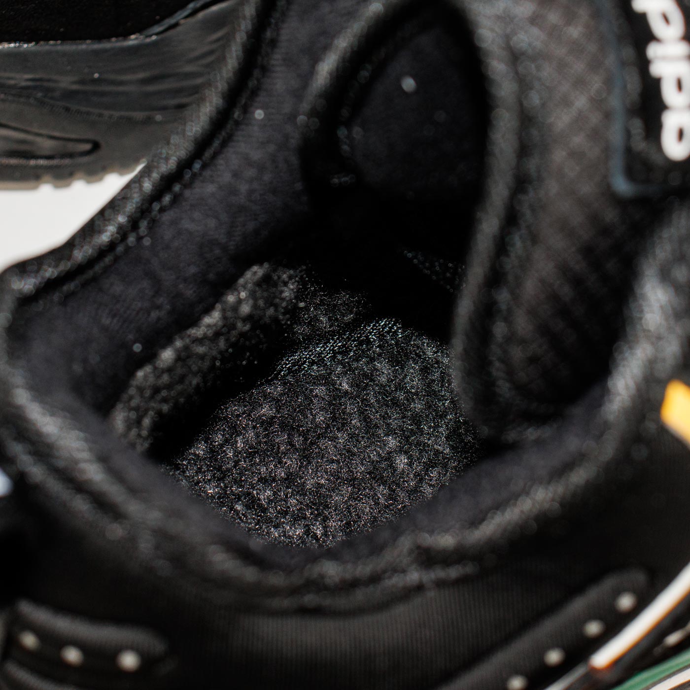 Кроссовки Adidas Niteball Black Green with Fur