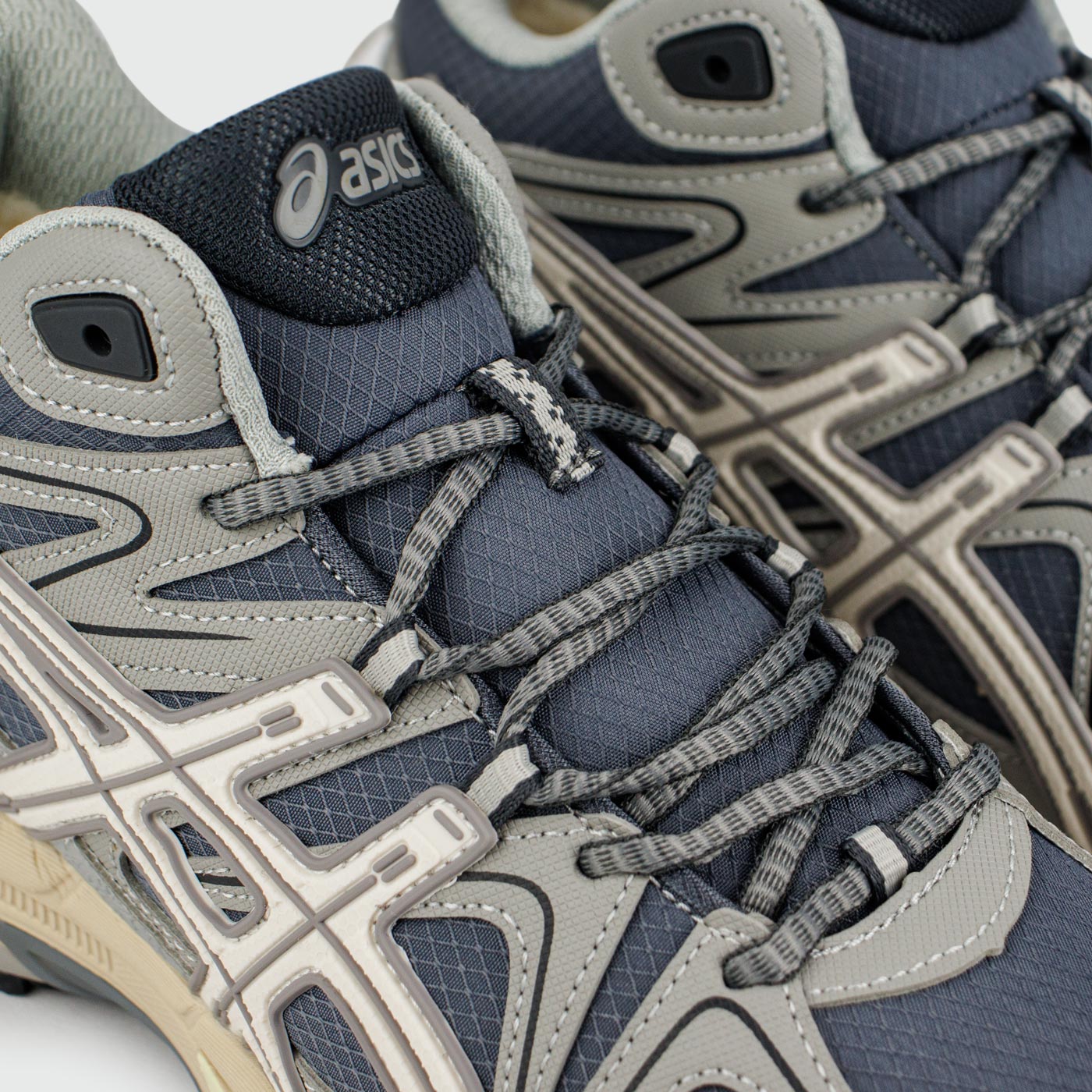 Кроссовки Asics Gel-Kahana 8 Mid Grey with Fur Кроссовки Asics Gel-Kahana 8 Mid Grey with Fur
