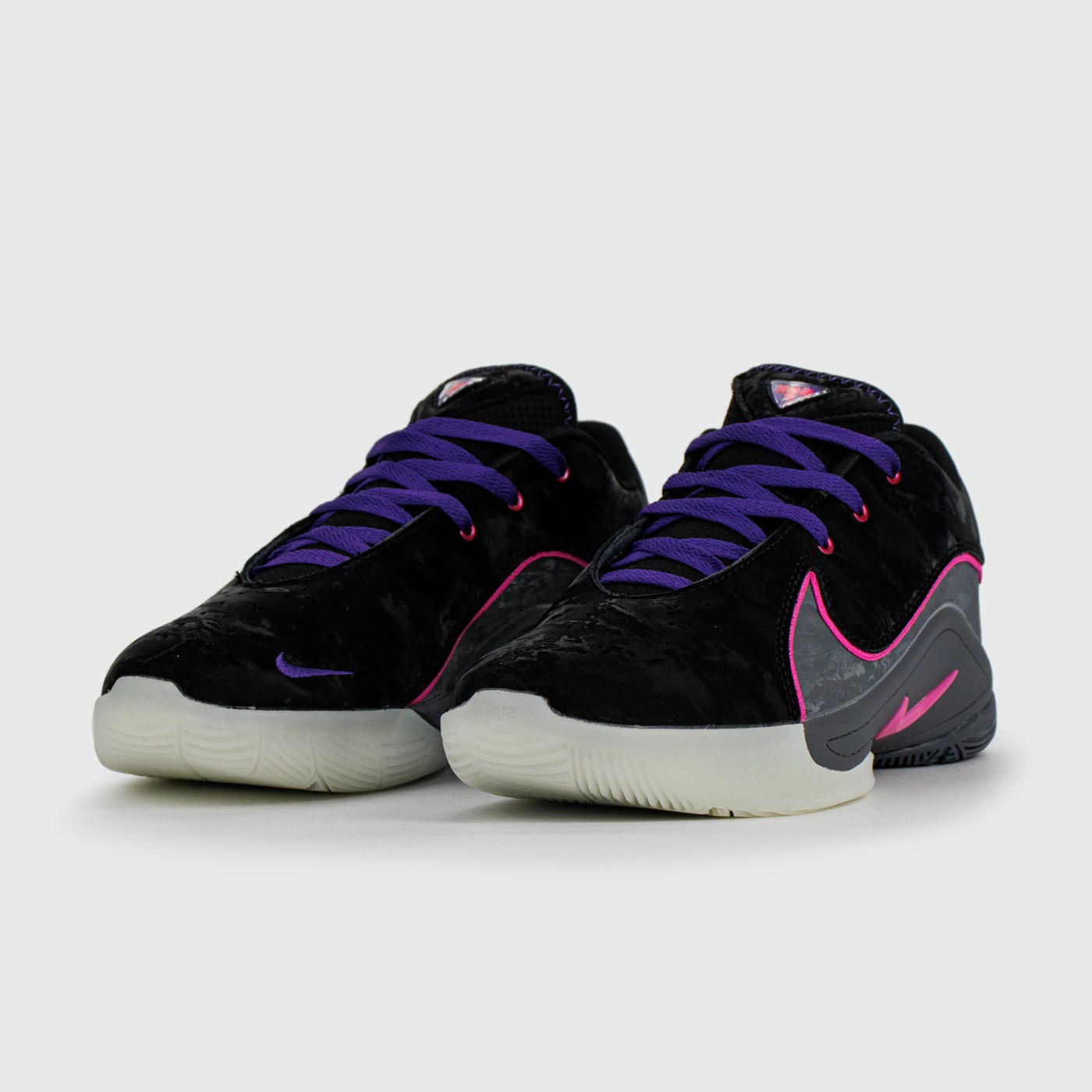 Кроссовки Nike Lebron 22 Blacklight Кроссовки Nike Lebron 22 Blacklight