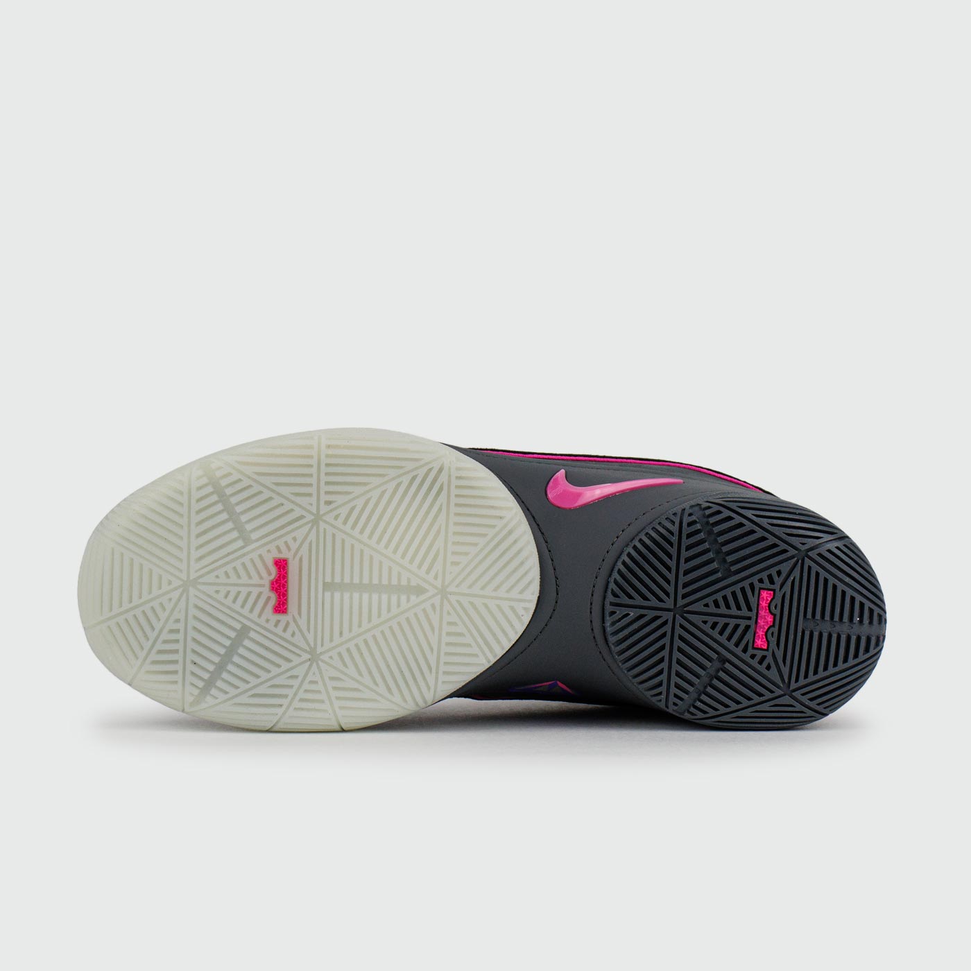 Кроссовки Nike Lebron 22 Blacklight Кроссовки Nike Lebron 22 Blacklight