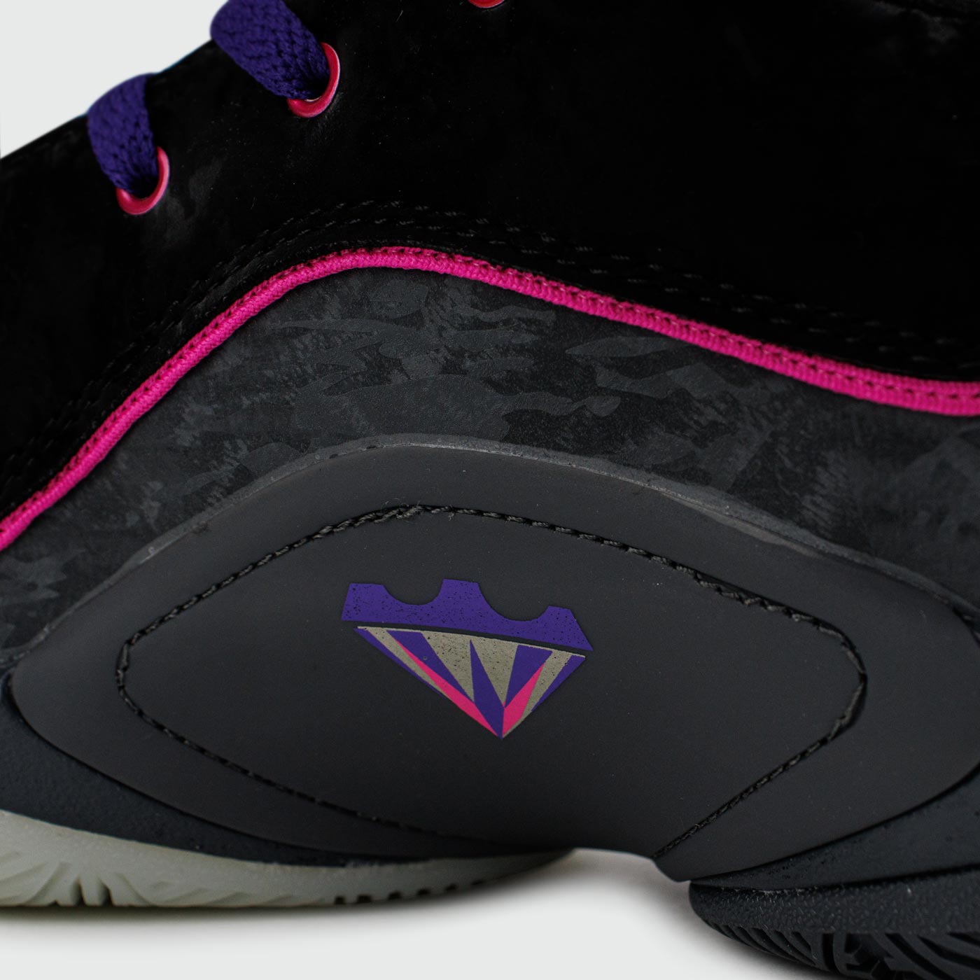 Кроссовки Nike Lebron 22 Blacklight Кроссовки Nike Lebron 22 Blacklight