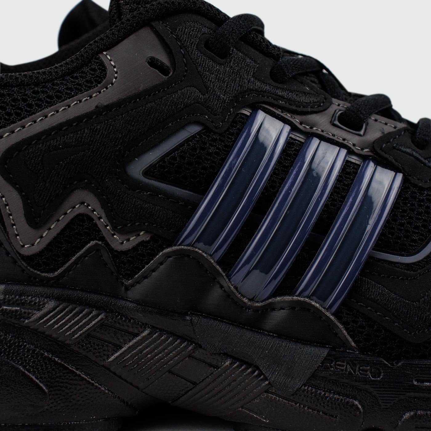 Кроссовки Adidas Response CL x Bad Bunny Black Кроссовки Adidas Response CL x Bad Bunny Black