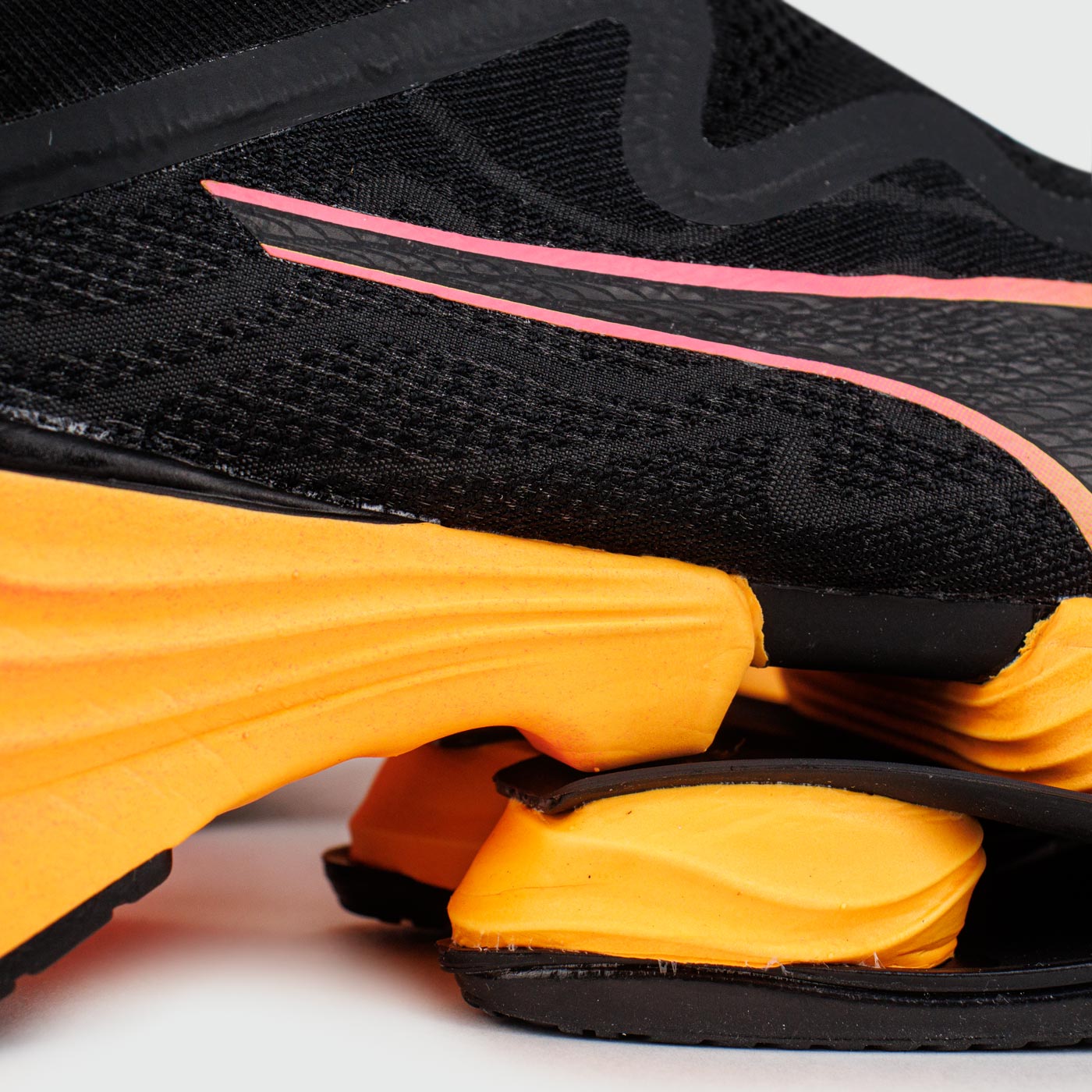 Кроссовки Puma Nitro Fast R Elite 2 Black Orange Кроссовки Puma Nitro Fast R Elite 2 Black Orange