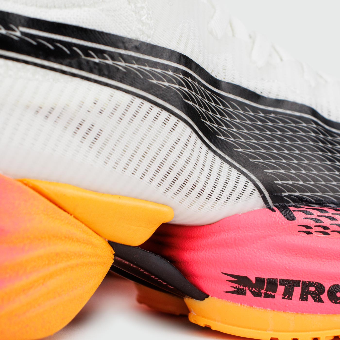 Кроссовки Puma Nitro Fast R Elite 2 White Yellow Кроссовки Puma Nitro Fast R Elite 2 White Yellow